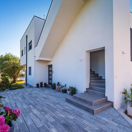 Apartment Vista Mare 1 With Heated Pool *