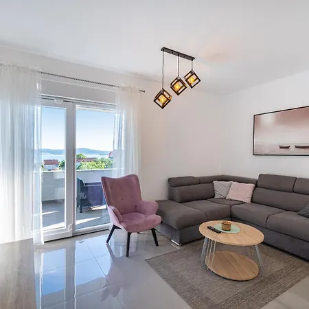Apartment Vista Mare 1 With Heated Pool *