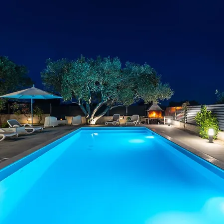 Apartment Vista Mare 1 With Heated Pool