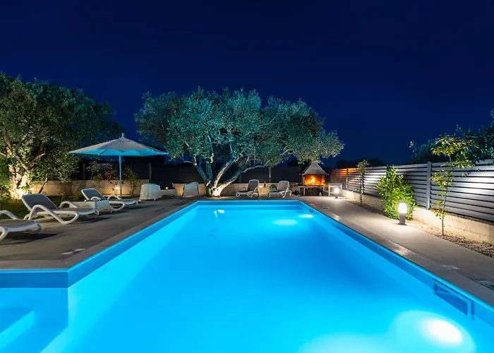 Apartment Vista Mare 1 With Heated Pool