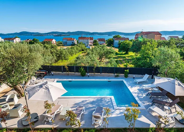 Vista Mare 1 With Heated Pool Apartment Sveti Filip i Jakov