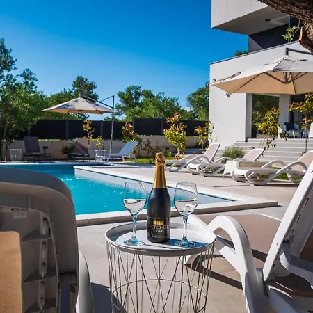 Vista Mare 1 With Heated Pool